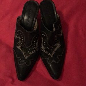 FIRM PRICE!  RAMPAGE Black Slides Size 8